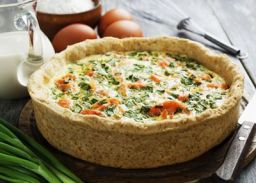 Quiche van zalm en zoete aardappelen