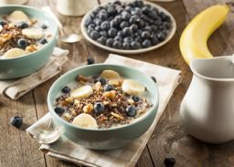 Quinoamuesli met fruit en noten